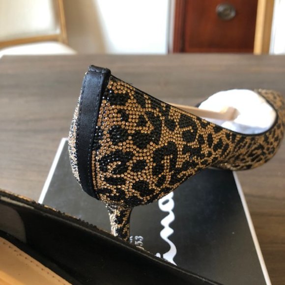* Leopard Crystal Mid Heel Pumps * - Picture 4 of 10